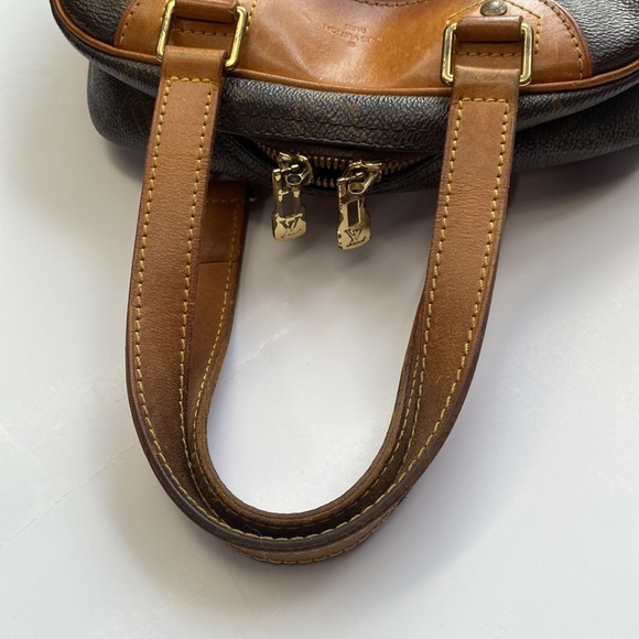 💎AUTHENTIC LOUIS VUITTON EXCURSION HANDBAG MONOGRAM - Picture 5 of 13